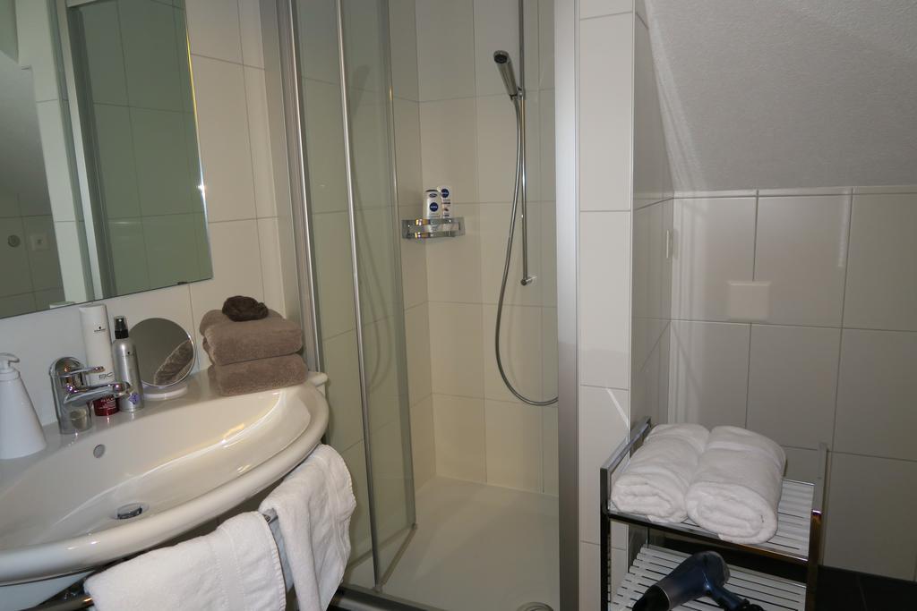 Apartment Enzian Saas-Grund Habitación foto